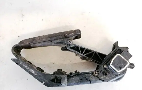 Mercedes-Benz E W211 Accelerator throttle pedal a2113000504
