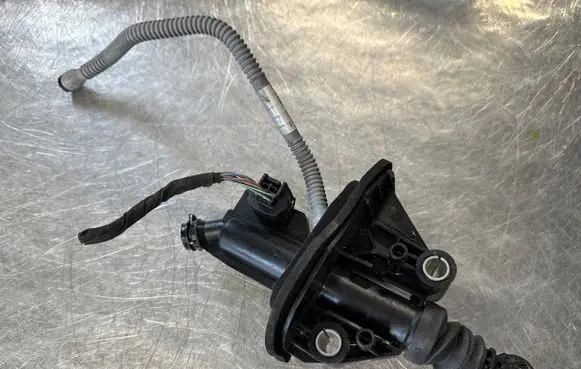 Renault Scenic IV - Grand scenic IV Clutch master cylinder 306109469R