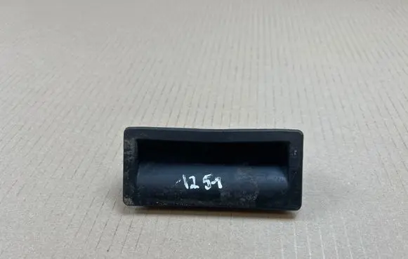 Volkswagen Touareg II Tailgate/trunk/boot exterior handle 5N0827566