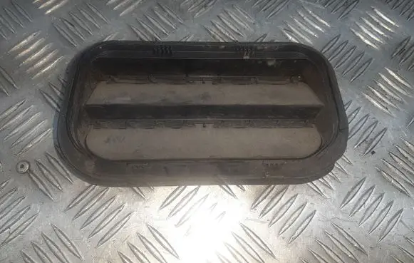 Ford Mustang VI Quarter panel pressure vent 3C3A54280B62