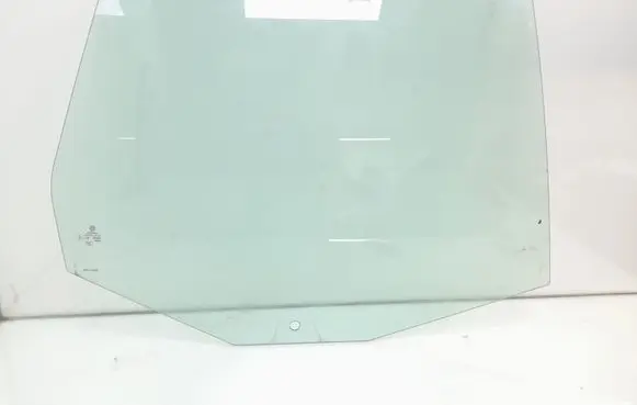 Volkswagen Jetta V Rear door window glass