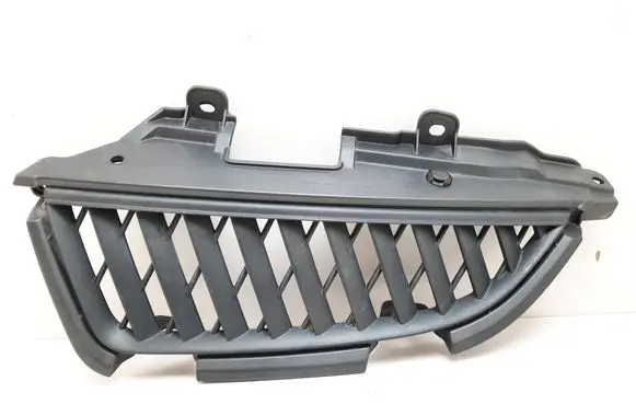 Mitsubishi Grandis Front bumper upper radiator grill MN145455