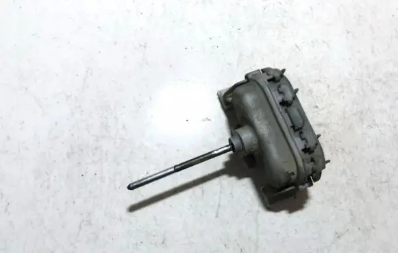 Audi 100 S4 C4 Central locking vacuum pump 