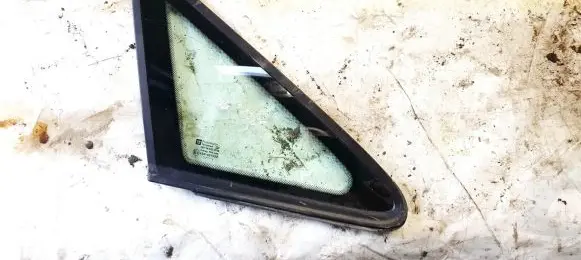 Opel Zafira A Front triangle window/glass 