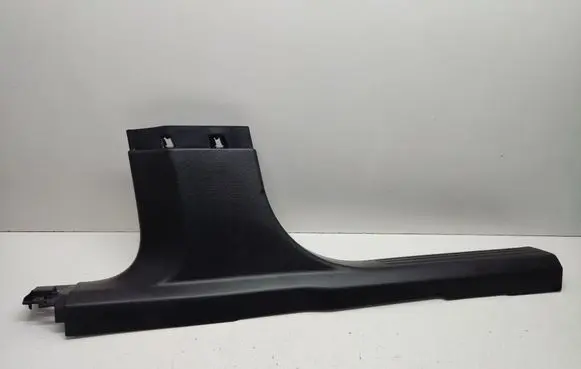 (B) pillar trim (bottom)