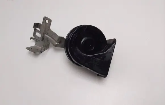 Volkswagen Golf VII Horn signal E30055306 A04652