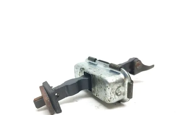Hyundai i30 Front door check strap stopper