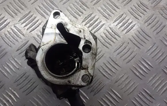 Nissan Note (E11) Vacuum pump