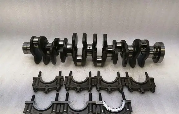 Mercedes-Benz S W222 Crankshaft A2560301000