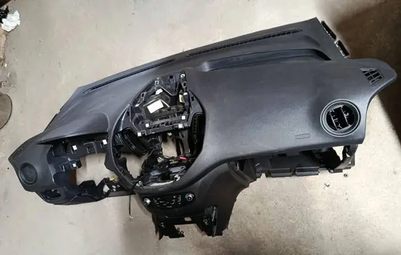 Ford Courier Dashboard 220460010049