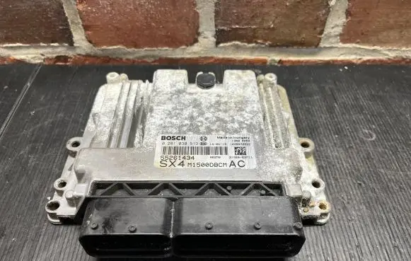 Suzuki SX4 Engine control unit/module ECU 55261434 M1500DBCM 0281030519