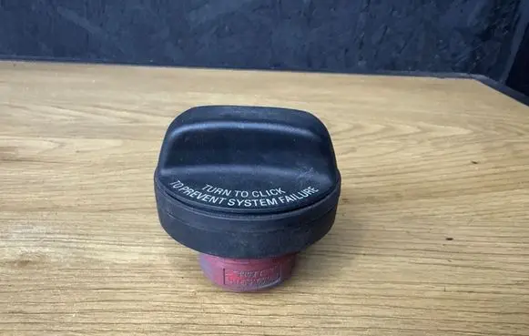 Volvo S80 Fuel tank filler cap 3904