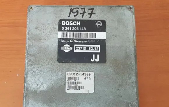 Nissan Primera Engine control unit/module 0261203148 2371083J12 83J1214900