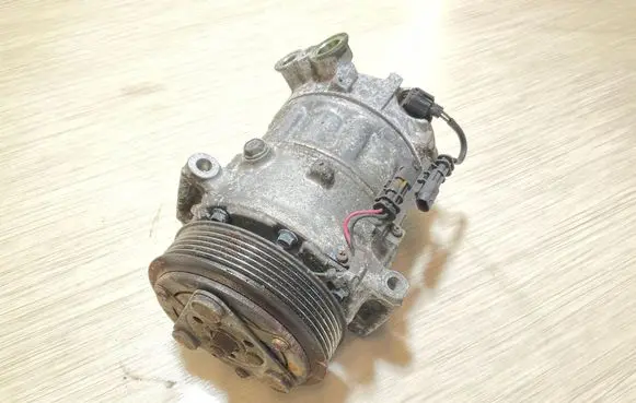 Opel Insignia A Air conditioning (A/C) compressor (pump) 22861236