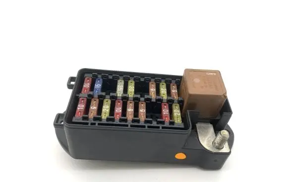 Jaguar XK8 - XKR Fuse module LJB2800BB