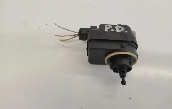 Citroen Xsara Picasso Headlight level adjustment motor 