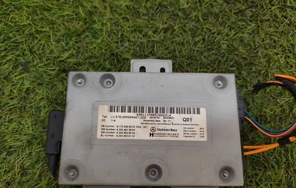 Mercedes-Benz C W204 GPS navigation control unit/module A1729009302 A2049026002 A2049015902