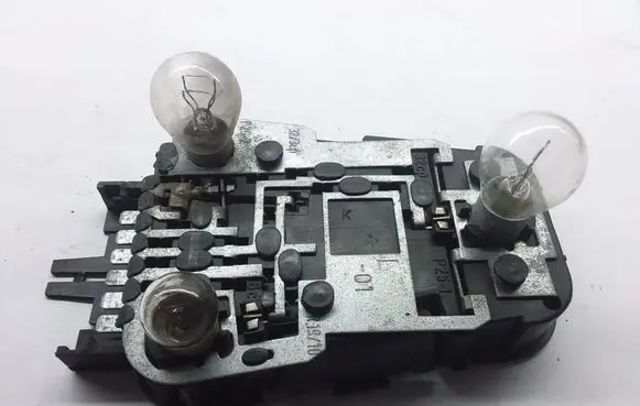 Audi 100 200 5000 C3 Tail light bulb cover holder 443945221