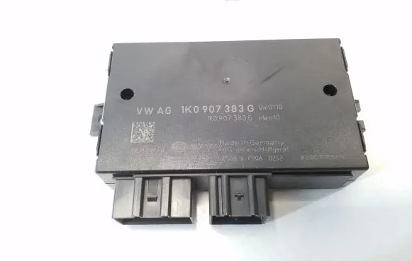 Volkswagen PASSAT B6 Tow bar trailer control unit/module 1K0907383G