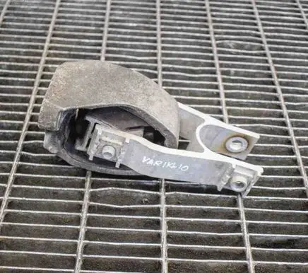 Volvo S90, V90 Engine mount bracket C6700797 31339951