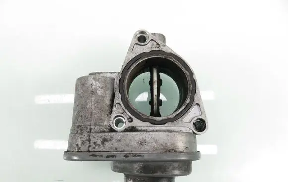 Volkswagen Golf V Throttle body valve 038128063M