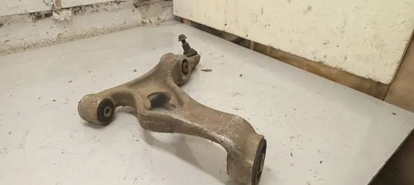 Audi Q7 4M Front lower control arm/wishbone 7P0407151E