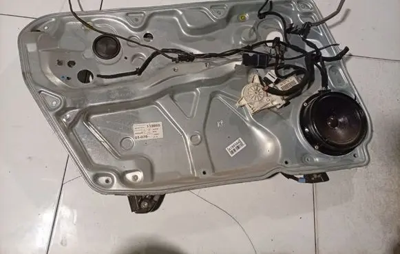 Volkswagen PASSAT B5 Sliding door window regulator with motor 3B4837751A