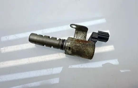 Subaru Forester SG Camshaft vanos timing valve AA080