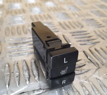 Toyota RAV 4 (XA30) Seat heating switch 15B088