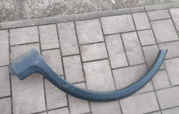Suzuki SX4 Fender trim (molding) 