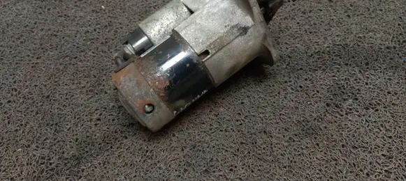 Renault Laguna III Starter motor 8200584675A M000T87881