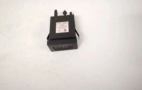 Volkswagen PASSAT B5 Windscreen/window heater switch 3B0959621C