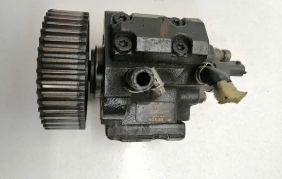 Alfa Romeo 156 Fuel injection high pressure pump 0445010007 46452570