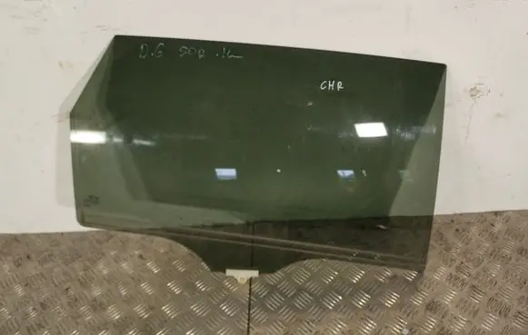 KIA Sorento Rear door window glass