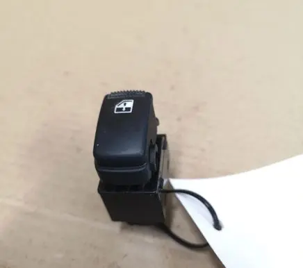 Hyundai Tucson JM Electric window control switch