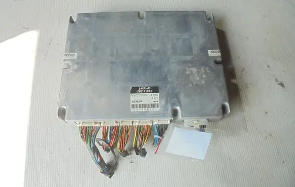 Jaguar XK8 - XKR Engine control unit/module ECU LNG1410BD
