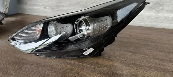 KIA Sportage Headlight/headlamp F192101710