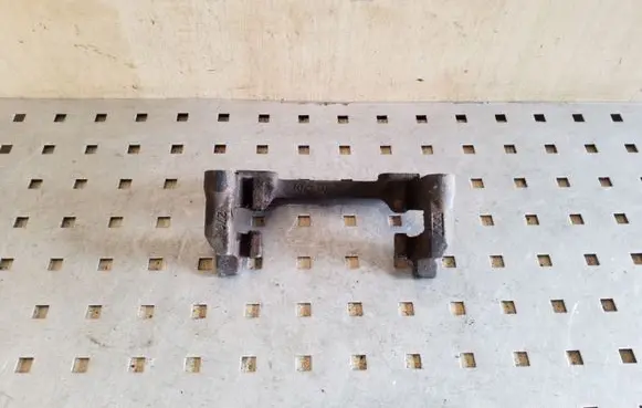 Ford Focus Brake caliper pad carrier rear 