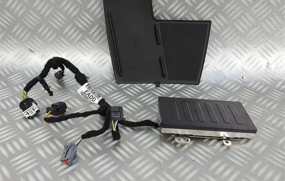 Ford Kuga III Wireless charging module M1PT19J235AA