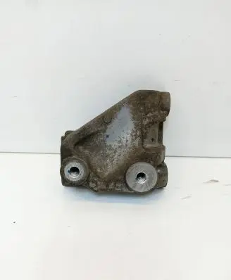 Honda CR-V Engine mounting bracket RNAosc5-1