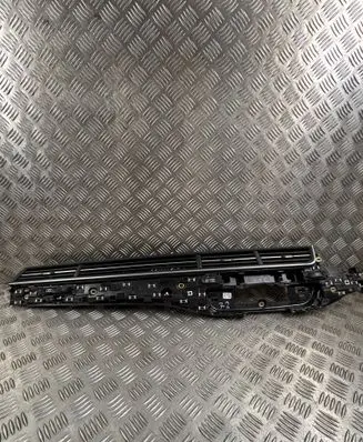 Audi Q7 4M Dash center air vent grill 4M2820901S