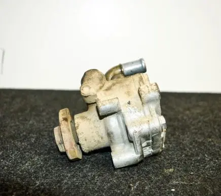 Volkswagen Caddy Power steering pump 2K0422154ES