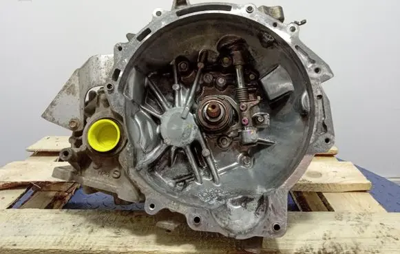 Manual 6 speed gearbox