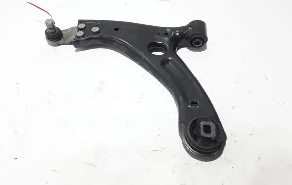 Volvo XC40 Front lower control arm/wishbone 32221283
