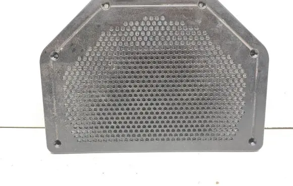 BMW 1 E82 E88 Subwoofer grill/trim 6925328