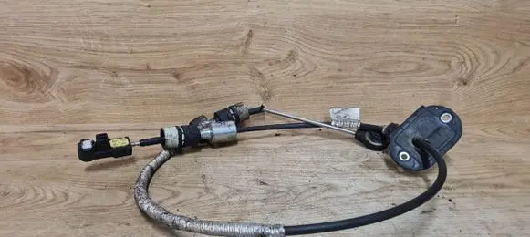 Gear shift cable linkage