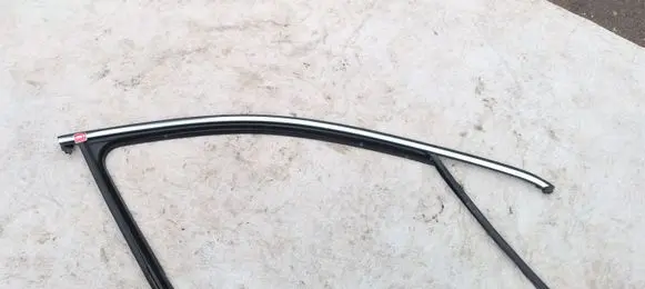 Volkswagen PASSAT B8 Rubber seal front door window/glass 3G0837432M