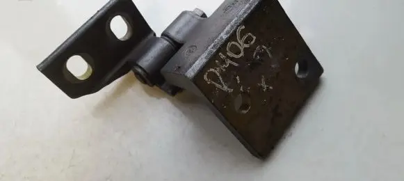 Peugeot 406 Rear door lower hinge