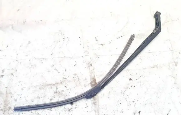 Toyota Auris 150 Front wiper blade arm