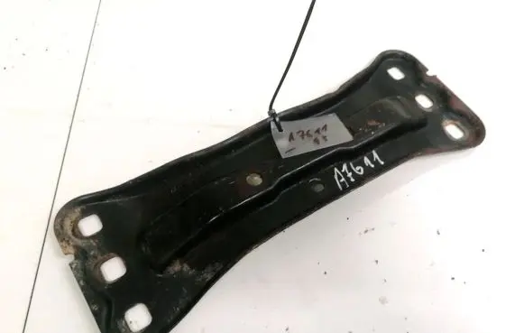 Mercedes-Benz C W203 Engine mounting bracket A2032420601